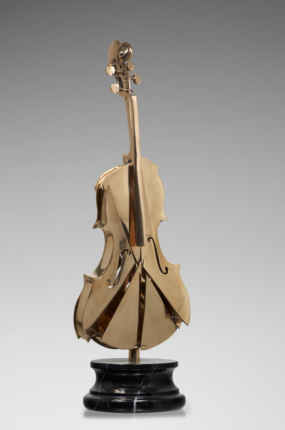 Arman sculpture violon alto Prisme Bronze © Marciano Contemporary