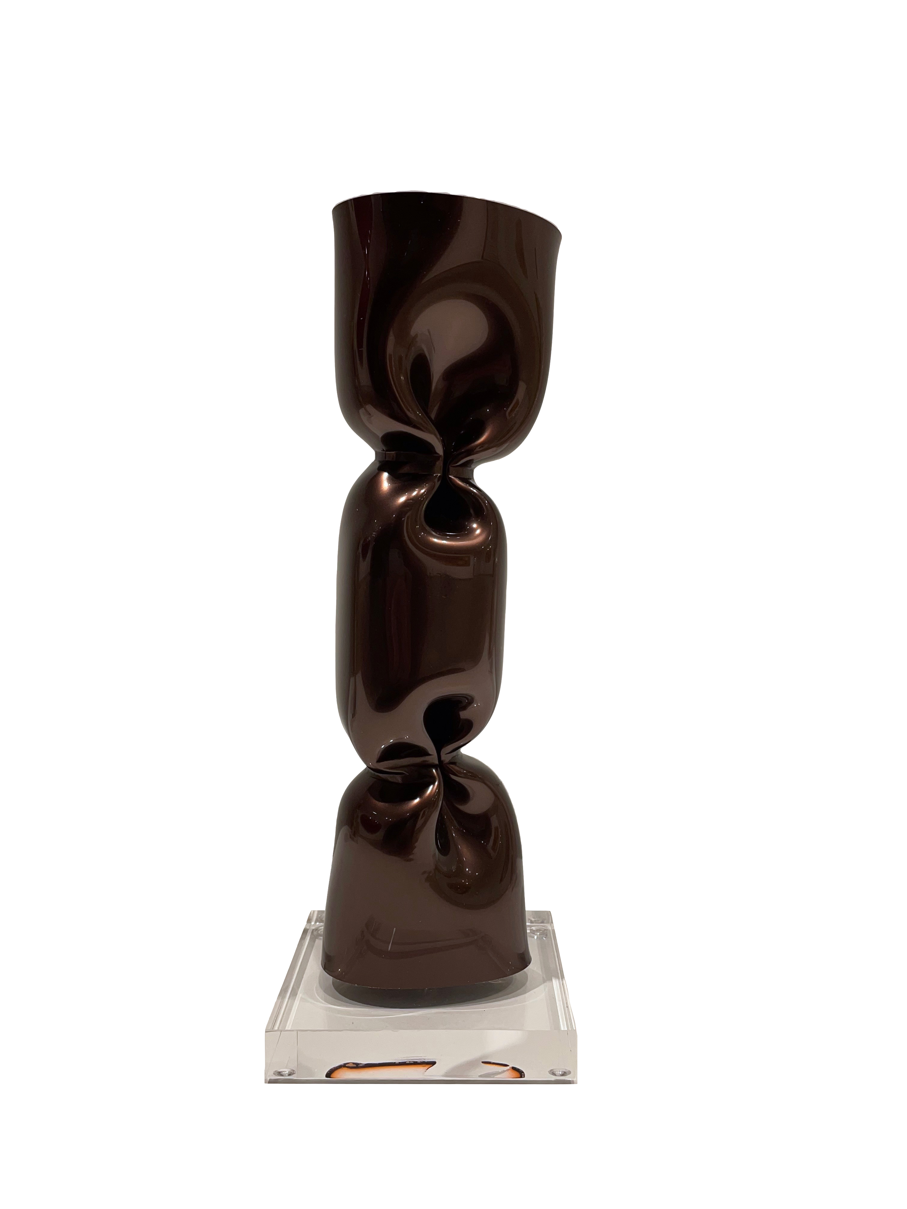 Laurence Jenk Artiste<br />
Wrapping Bonbon Chocolat nacre<br />
© Marciano Contemporary
