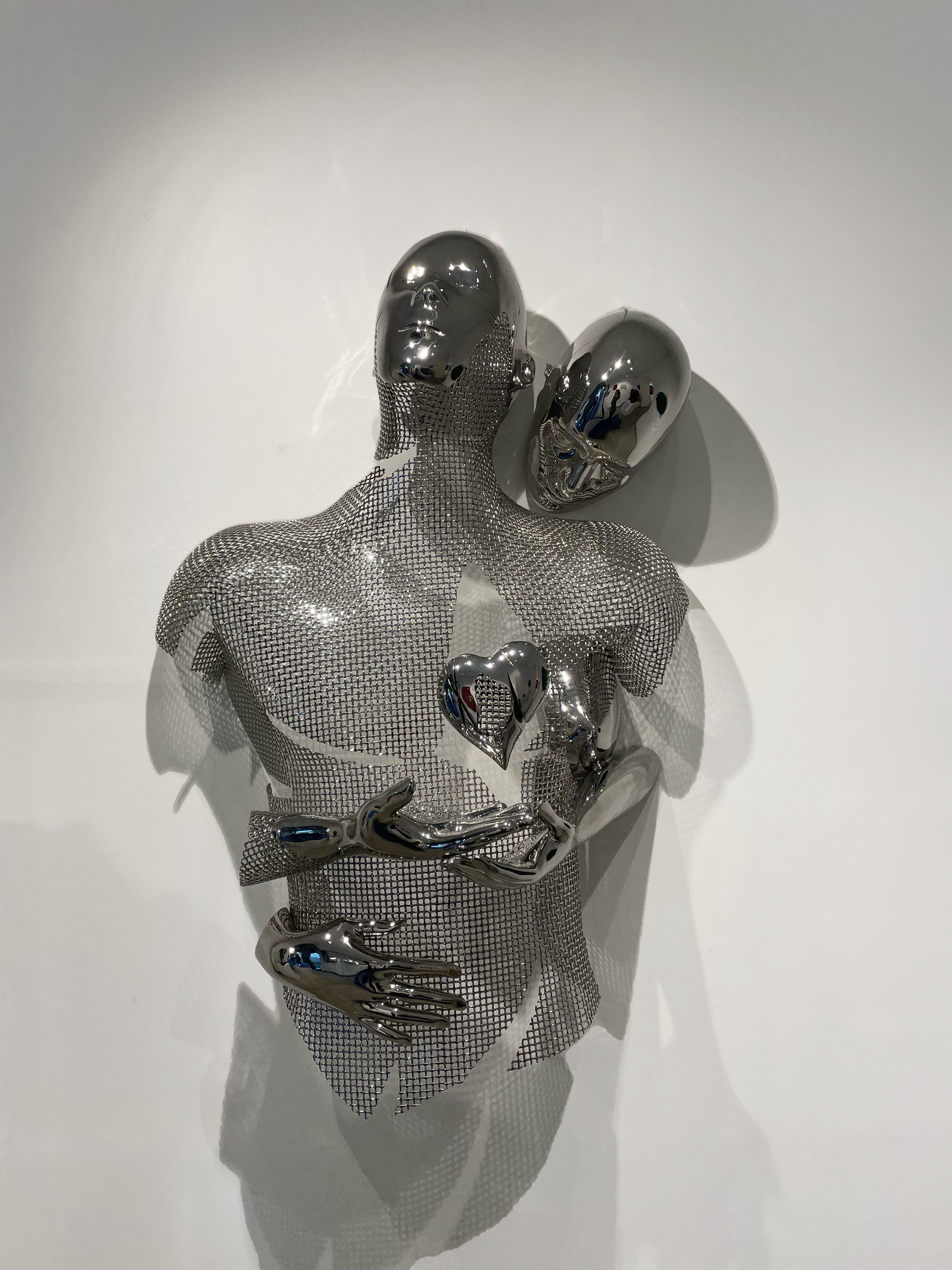 Franck Kuman - Angel 2021, Bronze 73 × 46 × 32 cm | 28 7/10 × 18 1/10 × 12 3/5 in Edition de 8 © Marciano